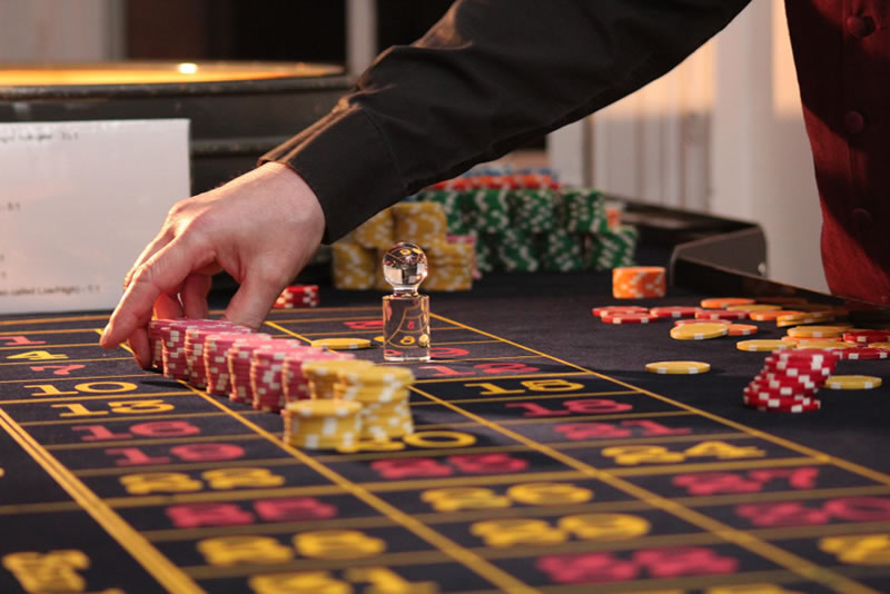 How to Know When to Stop or Pause in Casino Games? 